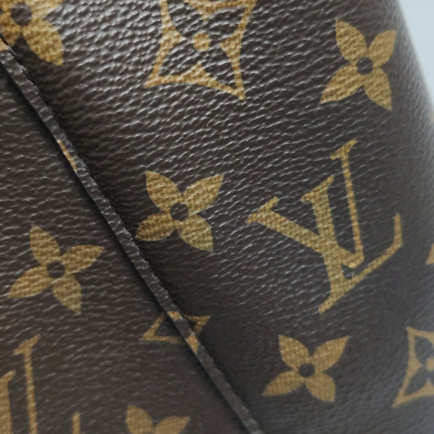 Louis Vuitton Néonoé Shoulder Bag M44020