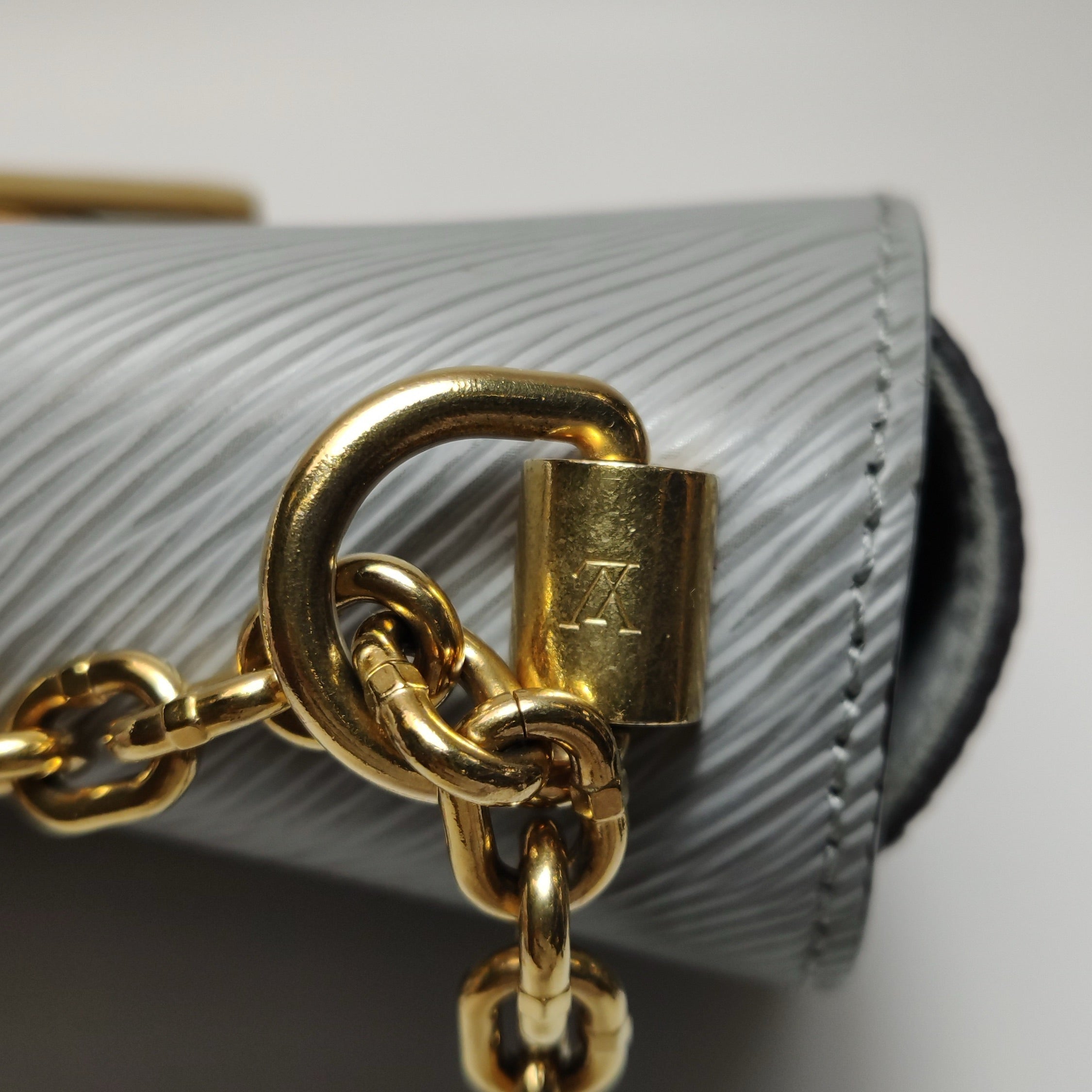 Louis Vuitton Crossbody M57319