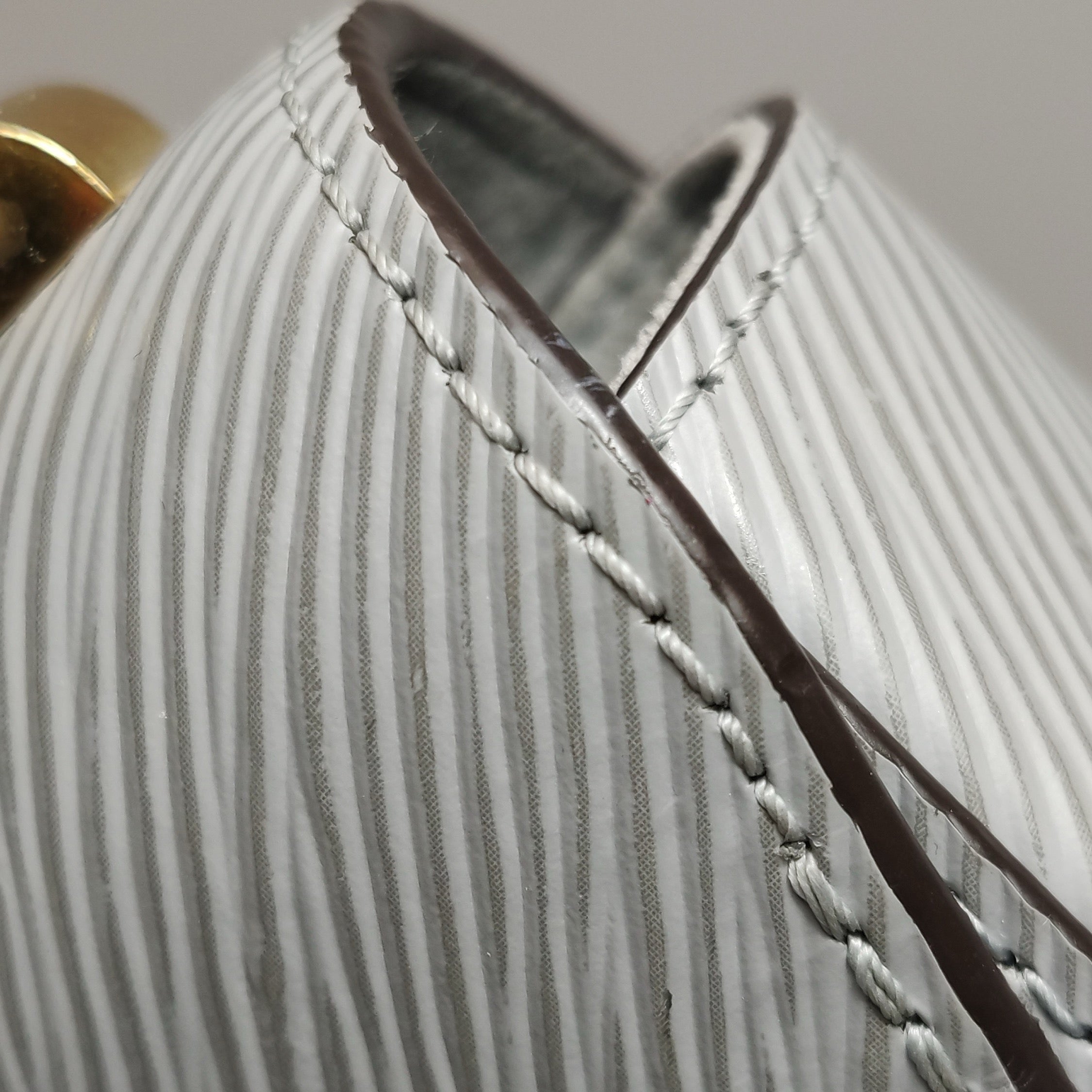 Louis Vuitton Crossbody M57319