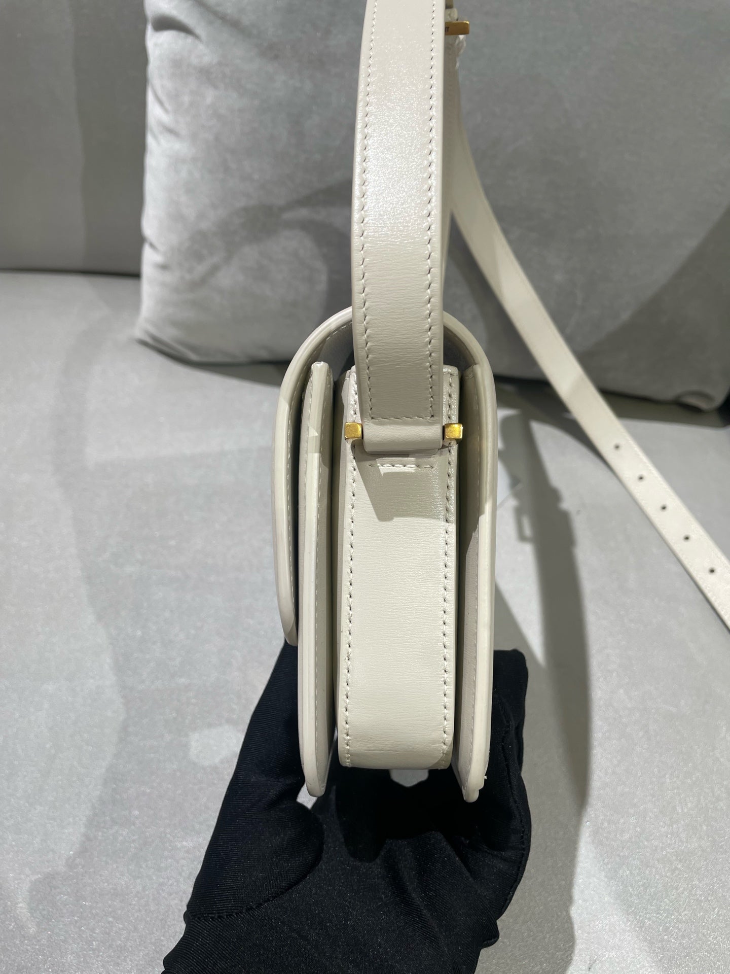 Saint laurent Monogram shoulder bag White Crossbody 6343060SX0W9207