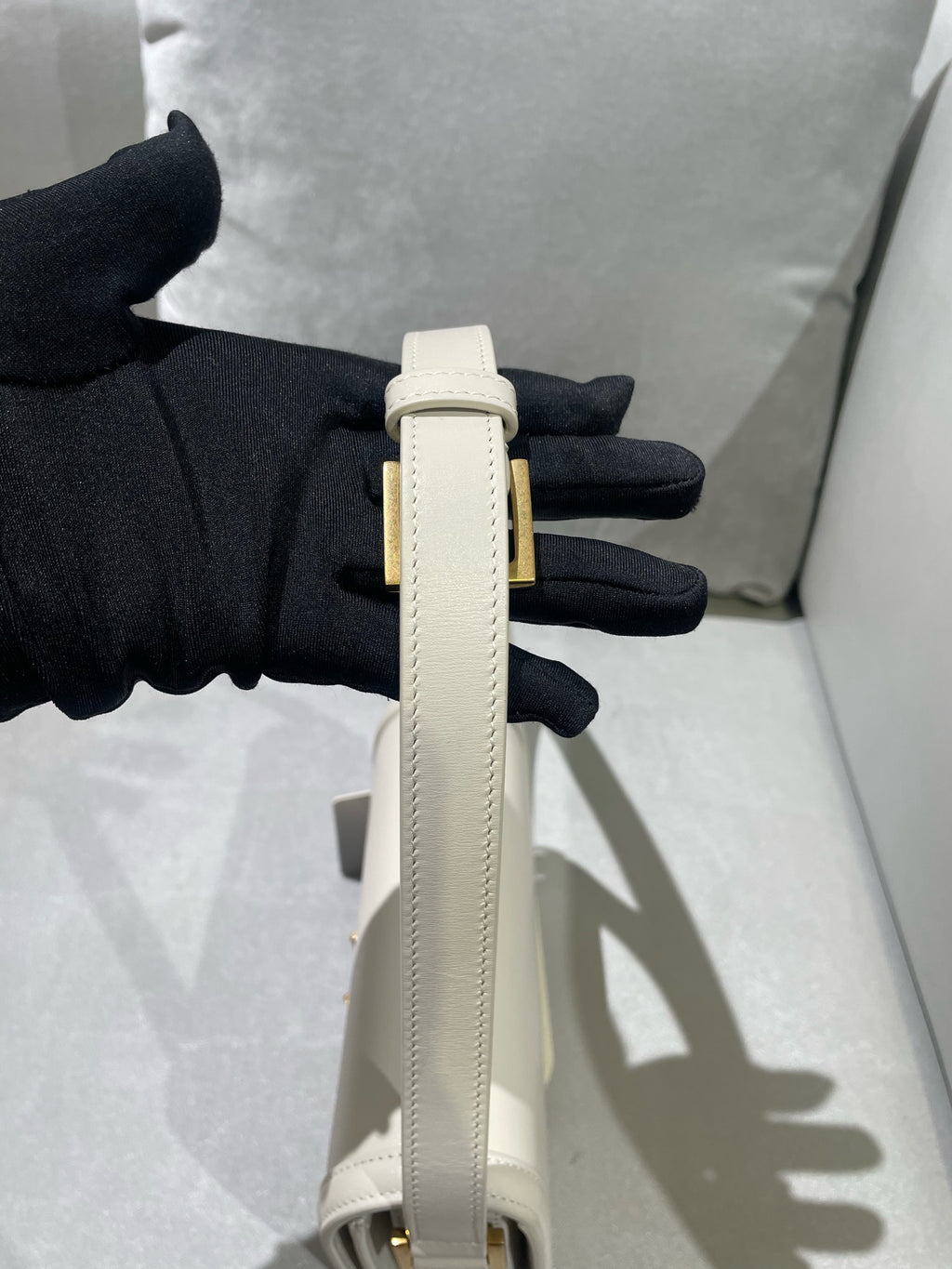 Saint laurent Monogram shoulder bag White Crossbody 6343060SX0W9207