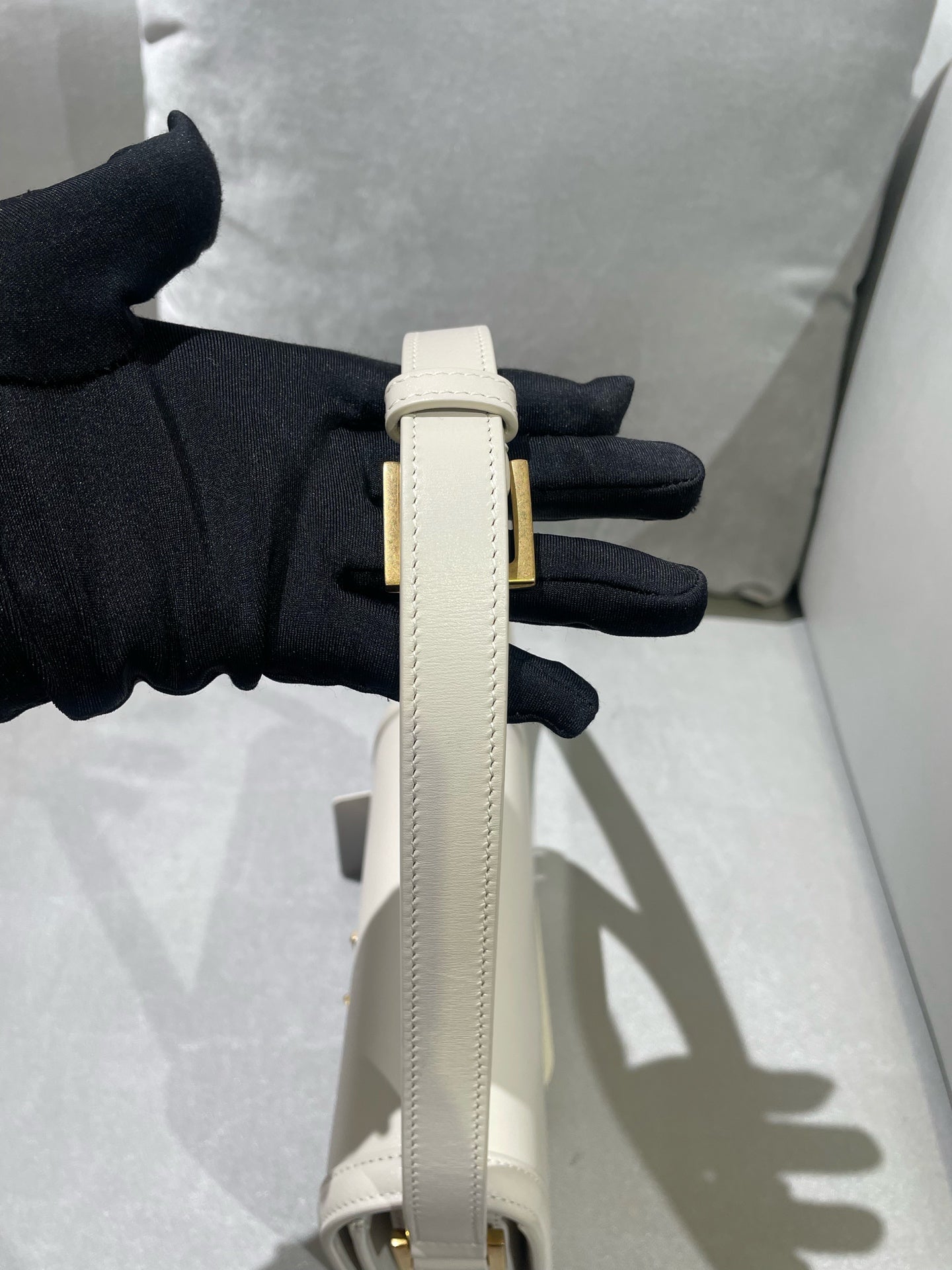 Saint laurent Monogram shoulder bag White Crossbody 6343060SX0W9207