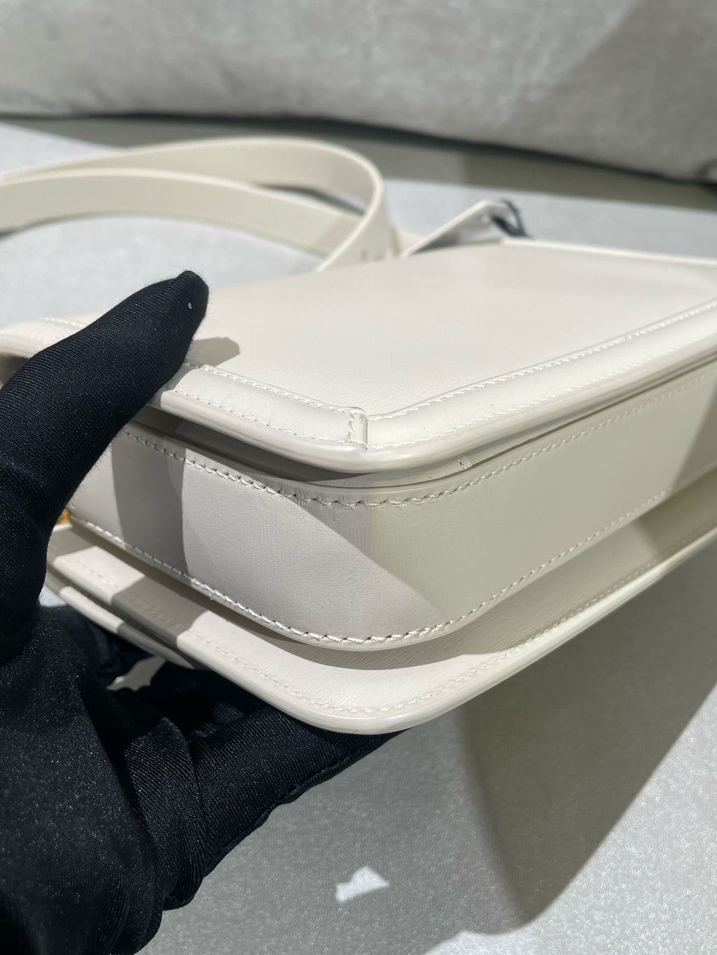 Saint laurent Monogram shoulder bag White Crossbody 6343060SX0W9207