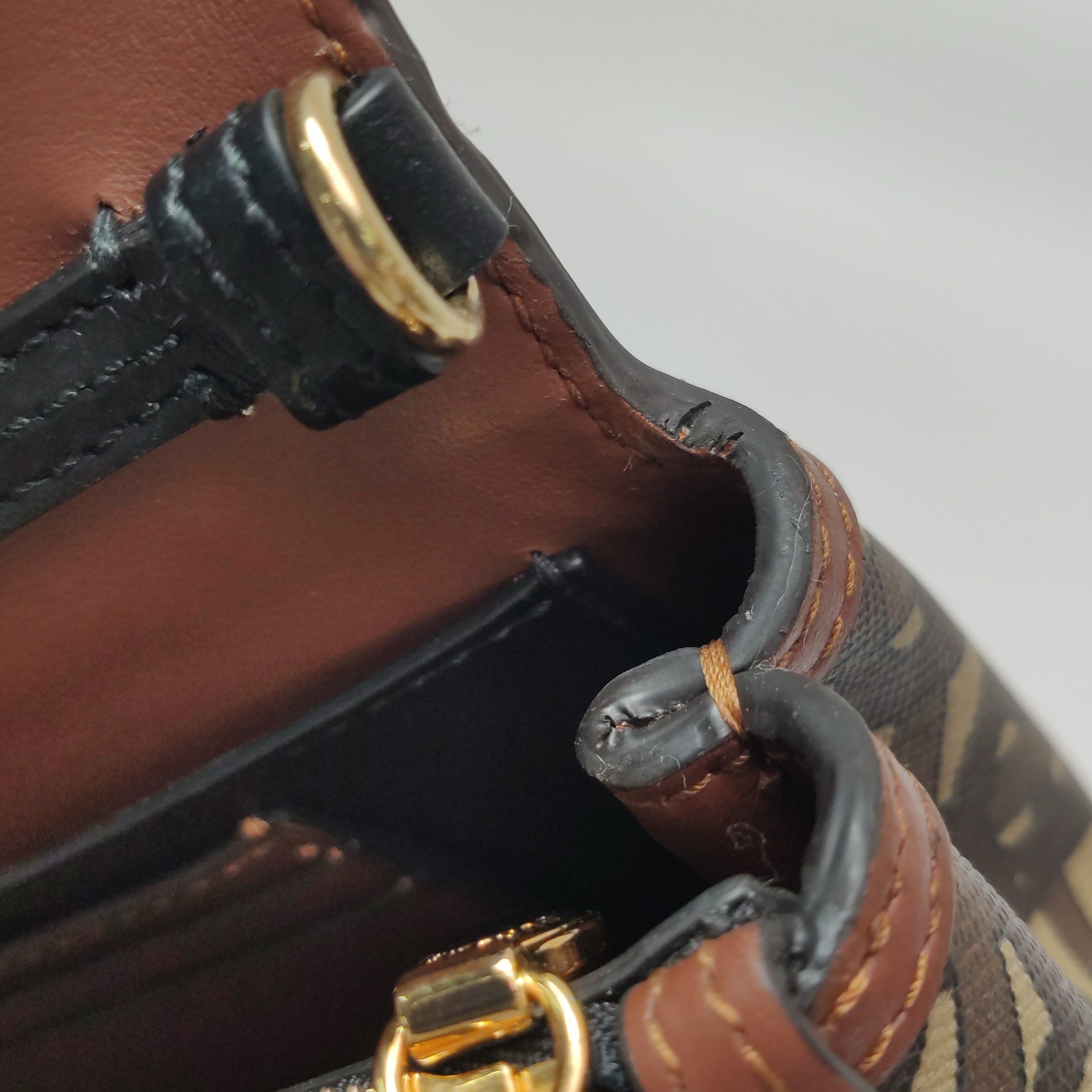 Burberry Other Crossbody 80207231