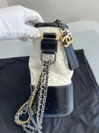 Chanel Medium-sized shoulder crossbody bag White AS1521-Y61477-C0200