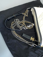 Chanel Medium-sized shoulder crossbody bag White AS1521-Y61477-C0200