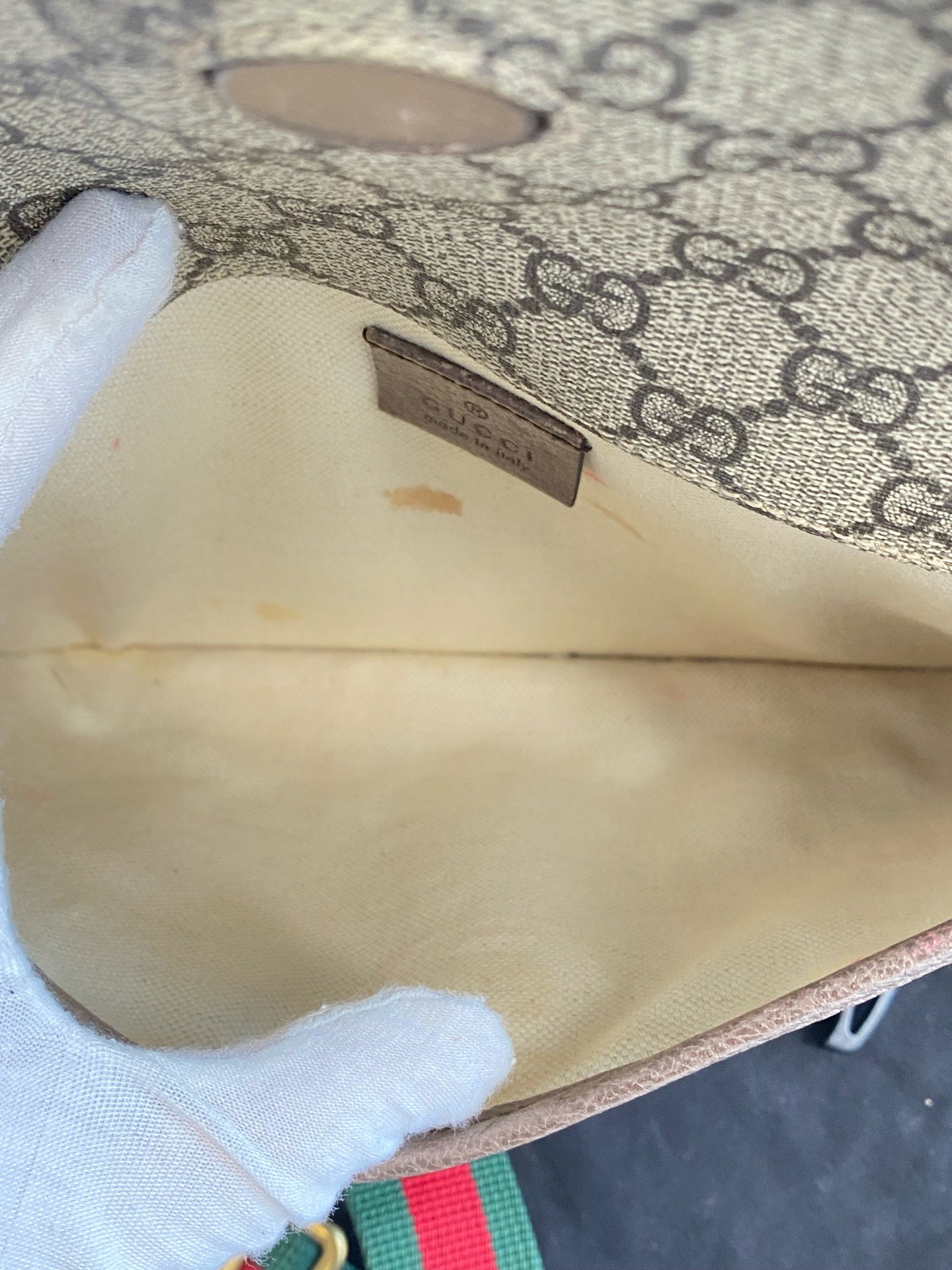 Gucci Sling Bag 4939309C2VT8745