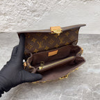 Louis Vuitton Messenger Bag
