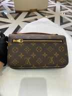 Louis Vuitton Messenger Bag