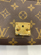 Louis Vuitton Messenger Bag