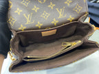 Louis Vuitton Messenger Bag