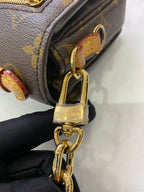 Louis Vuitton Messenger Bag