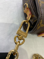 Louis Vuitton Messenger Bag