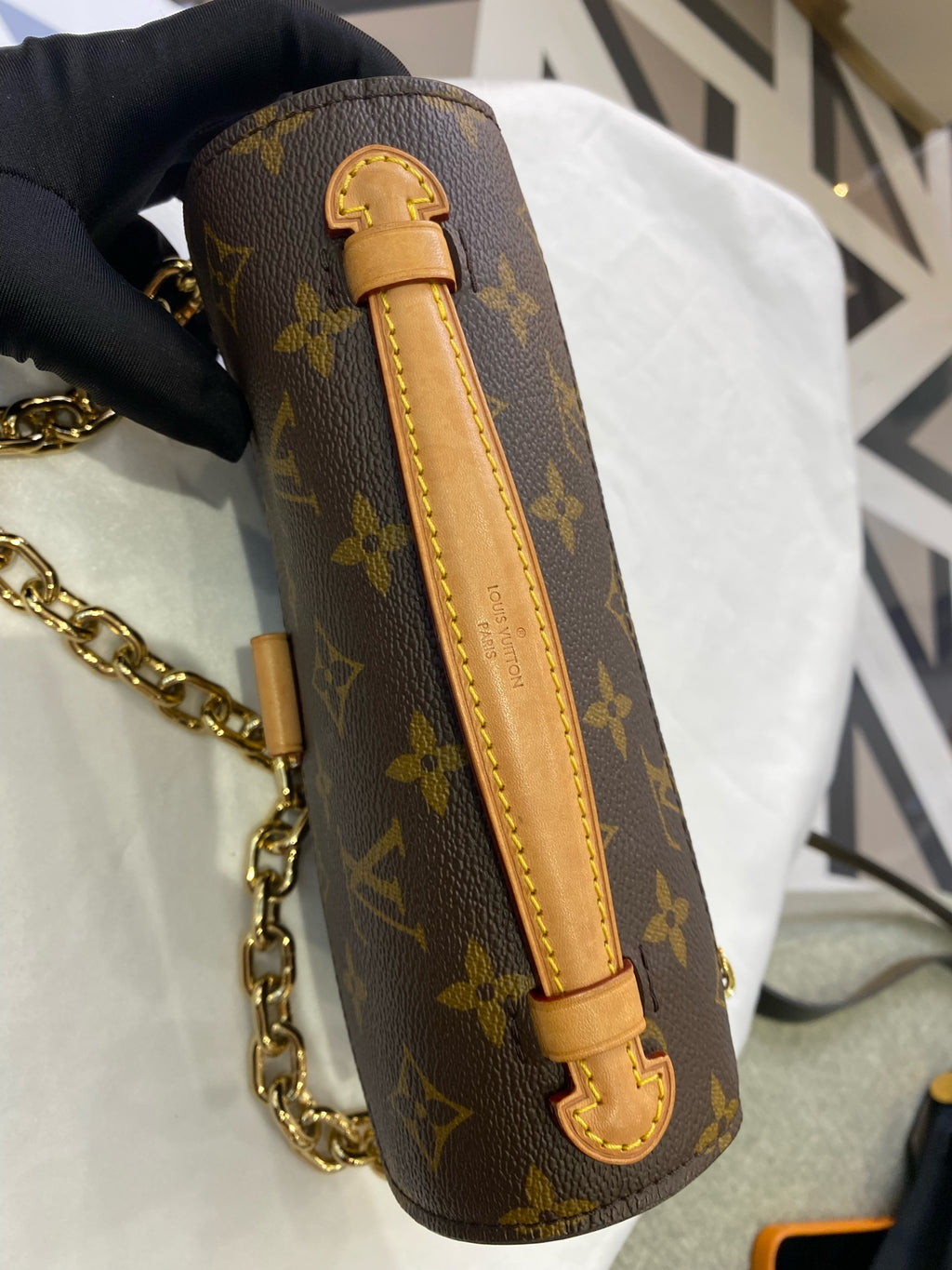 Louis Vuitton Messenger Bag