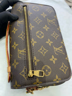 Louis Vuitton Messenger Bag