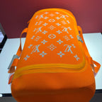 Louis Vuitton Orange 32.0x 55.0x 25.0 cm M20130