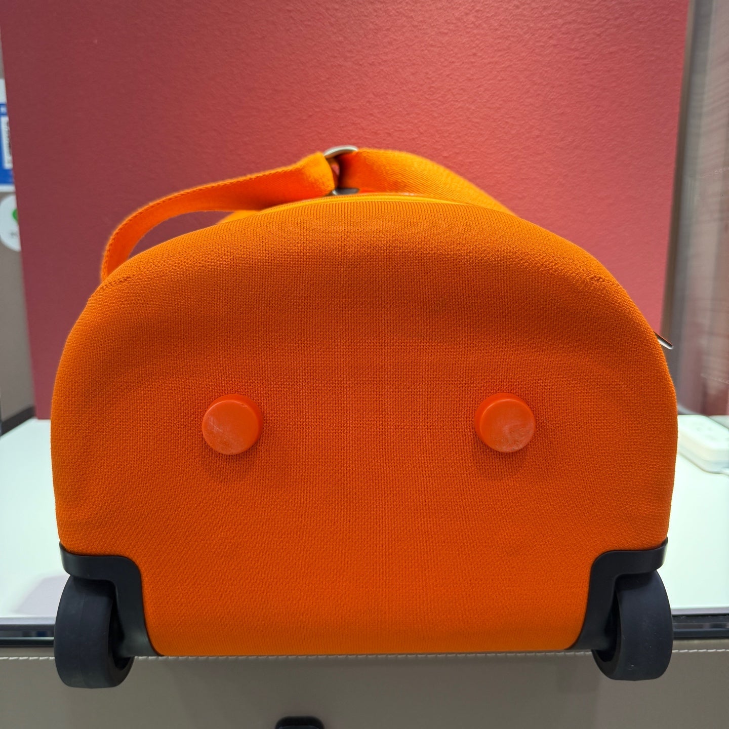 Louis Vuitton Orange 32.0x 55.0x 25.0 cm M20130