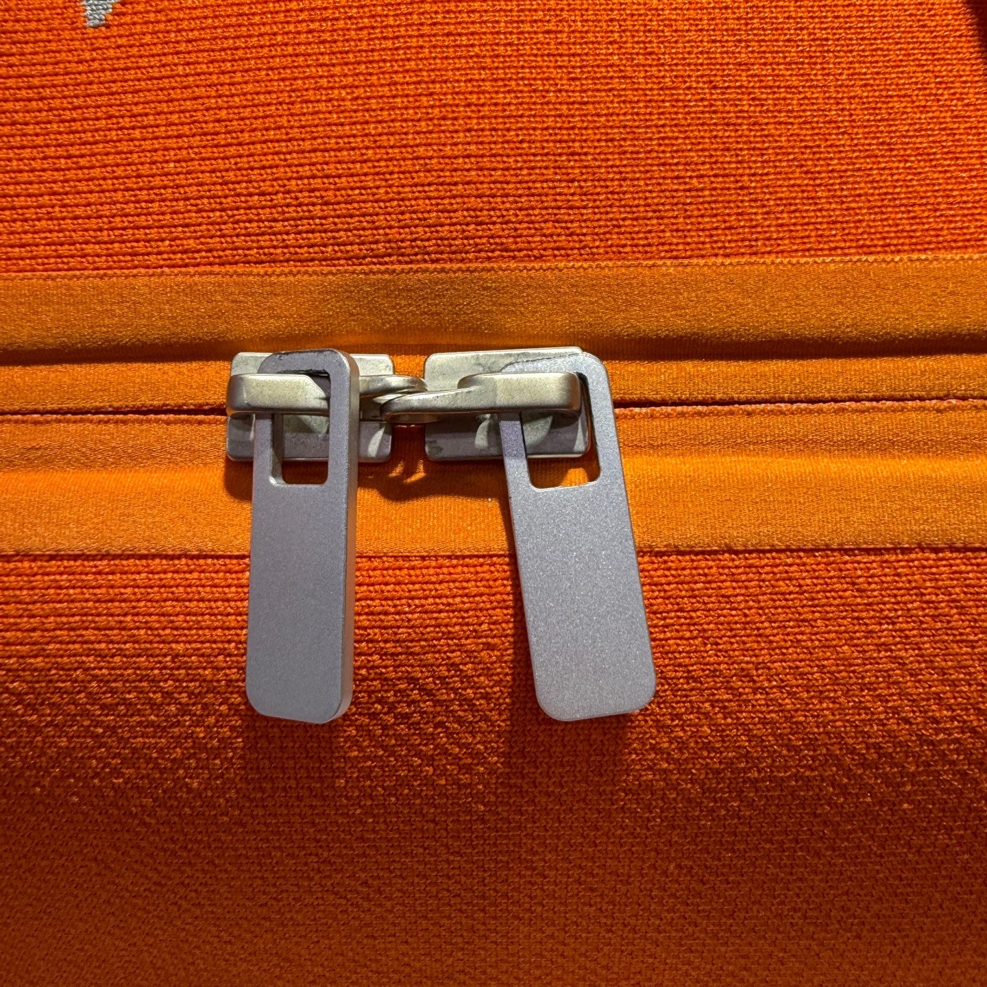 Louis Vuitton Orange 32.0x 55.0x 25.0 cm M20130