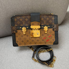 Louis Vuitton 20.0x 12.0x 5.5 cm M43596