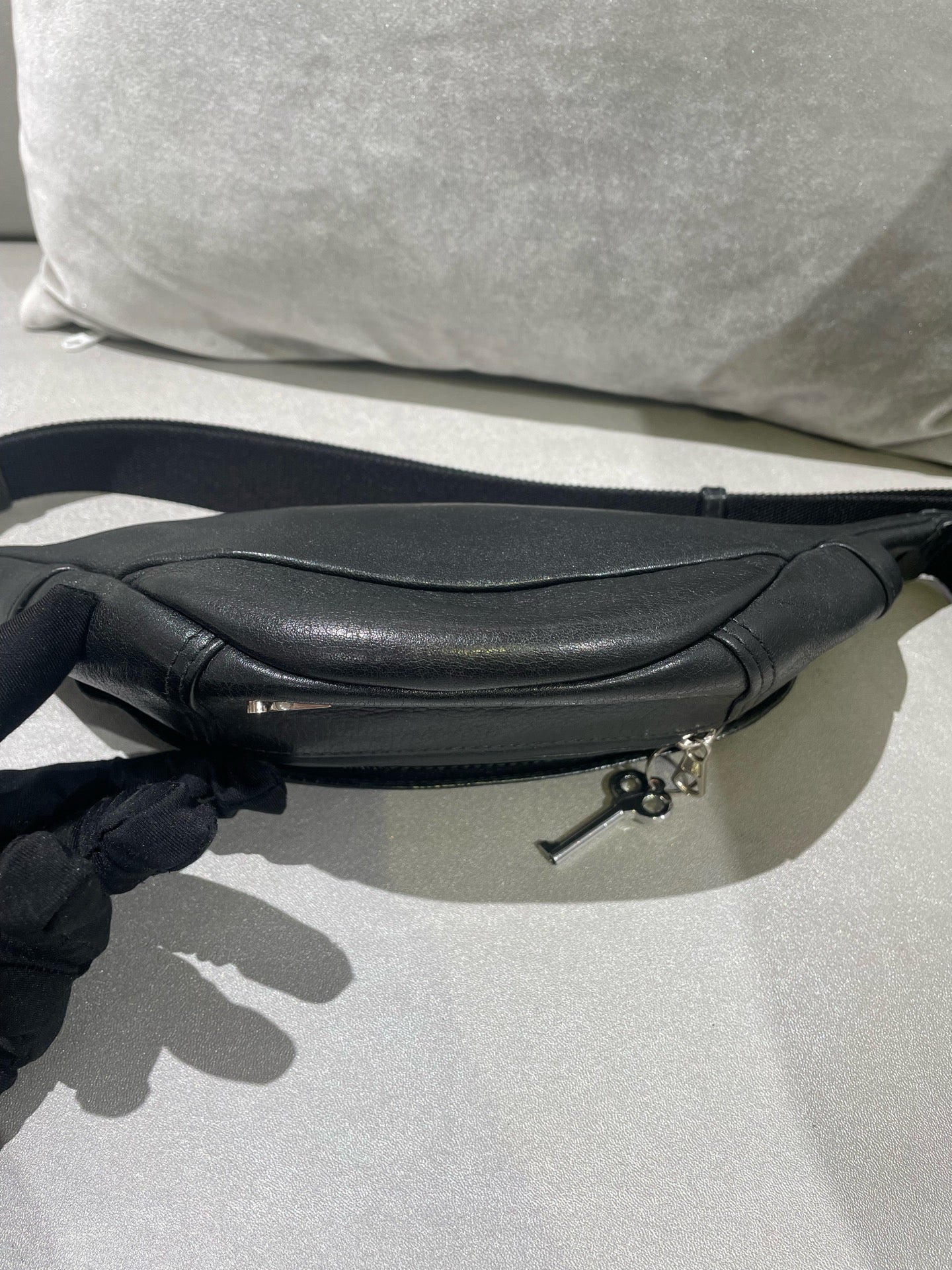 Balenciaga Belt Bag & Fanny Pack 580028-1EU1N-1000