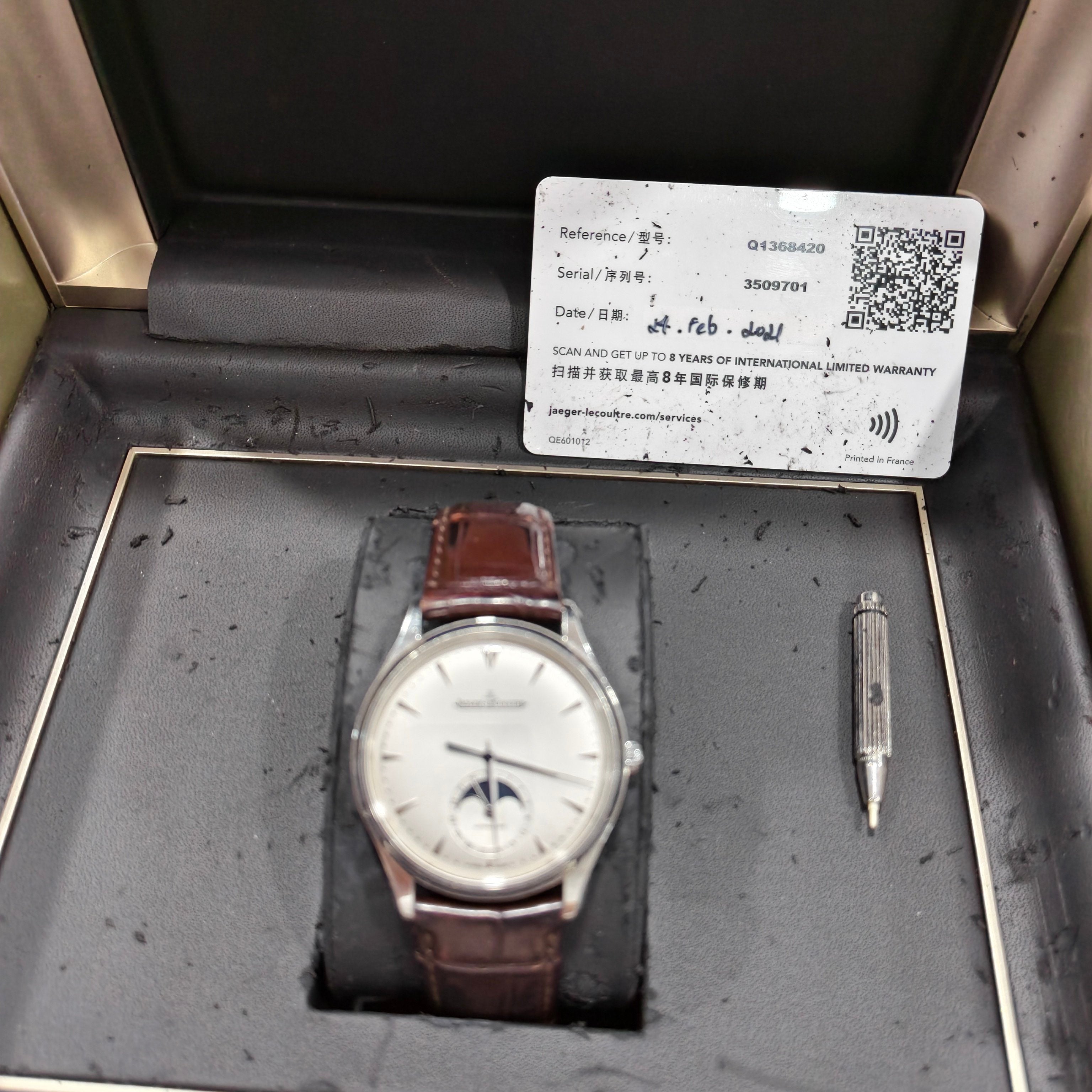 Jaeger LeCoultre Master Automatic (self-winding) watch 39MM Q1368420