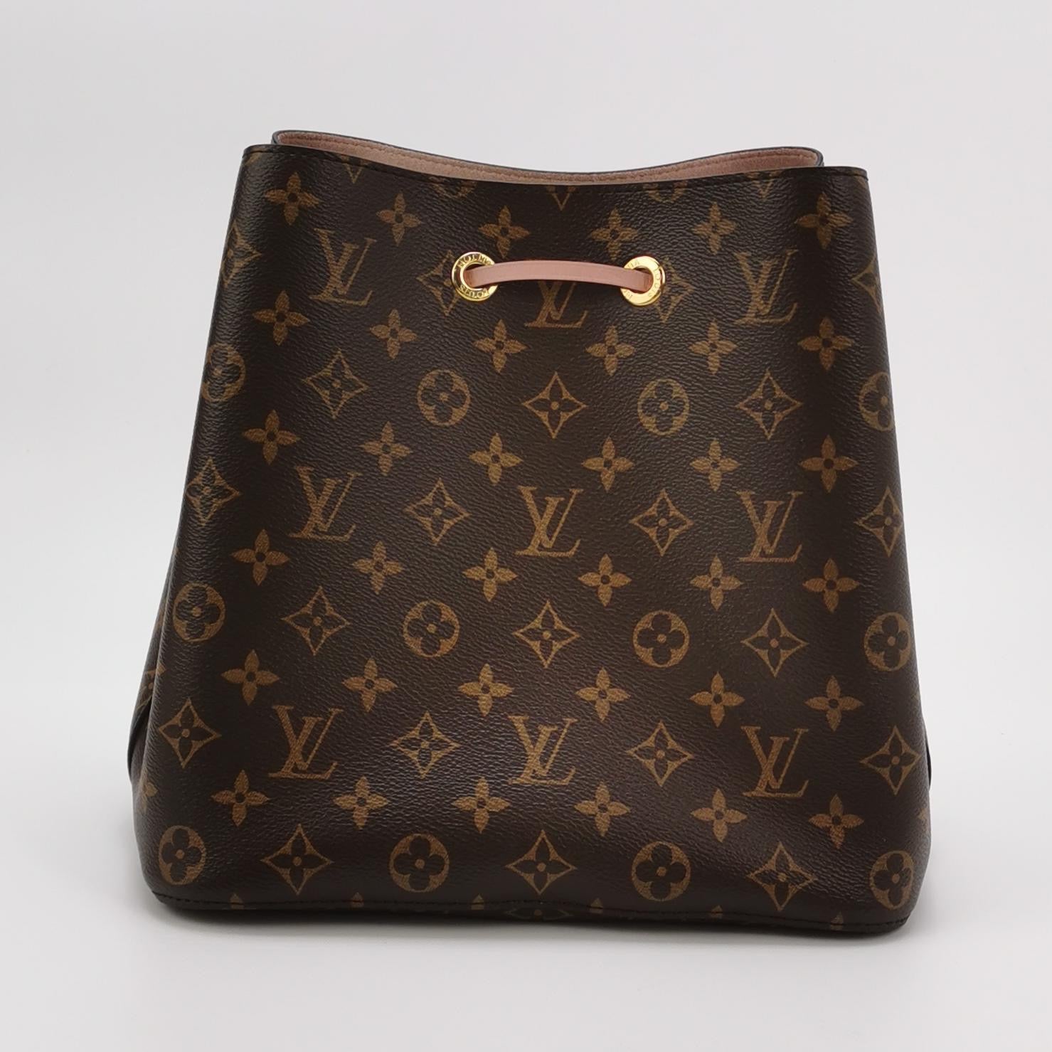 Louis Vuitton Crossbody M44022