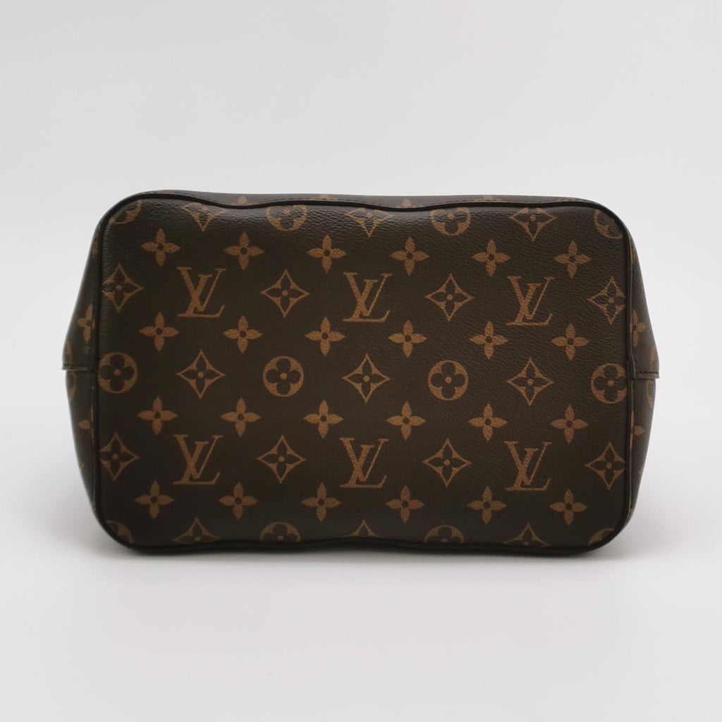 Louis Vuitton Crossbody M44022