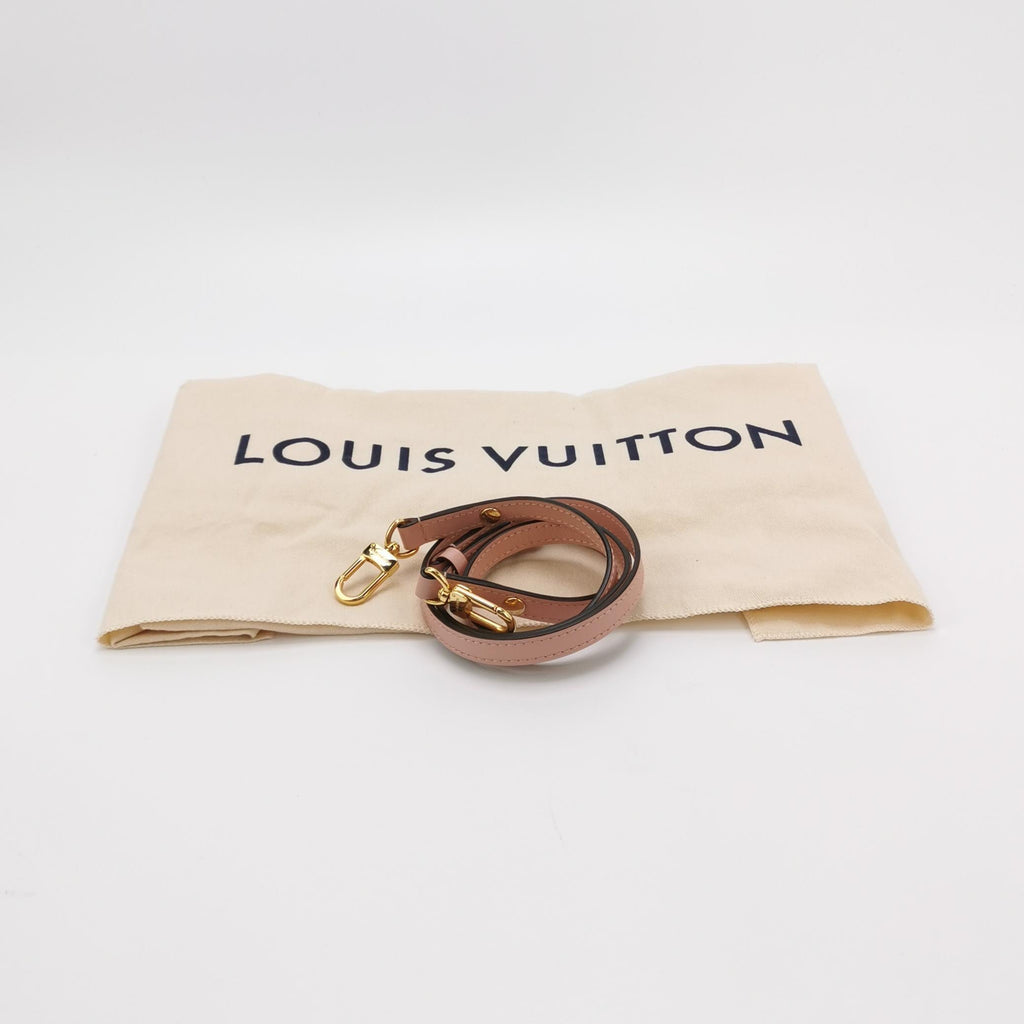 Louis Vuitton Crossbody M44022