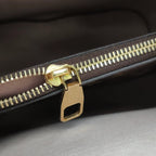 Louis Vuitton Crossbody M44022