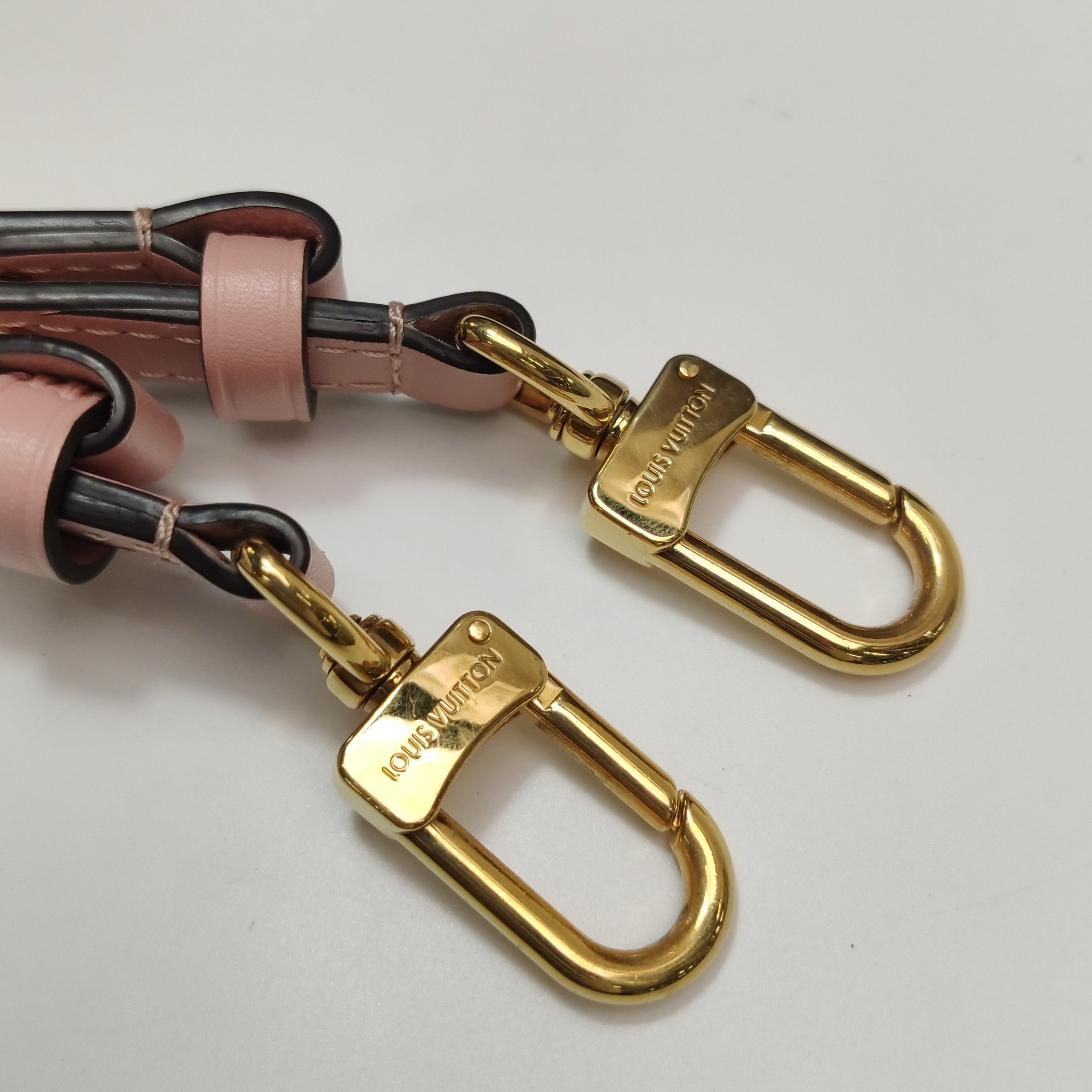 Louis Vuitton Crossbody M44022