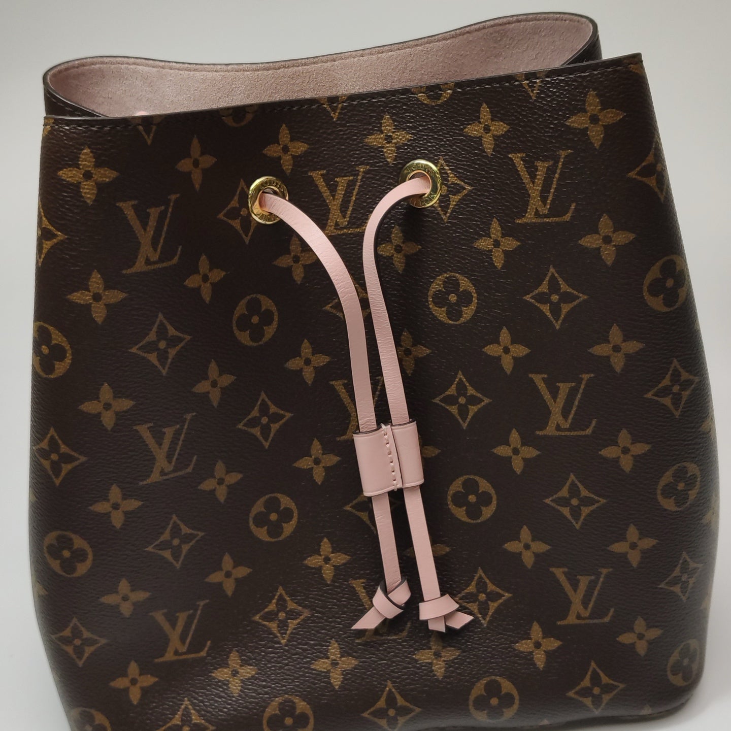 Louis Vuitton Crossbody M44022