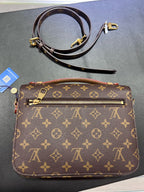 Louis Vuitton Pochette Métis Canvas Messenger Bag M44875
