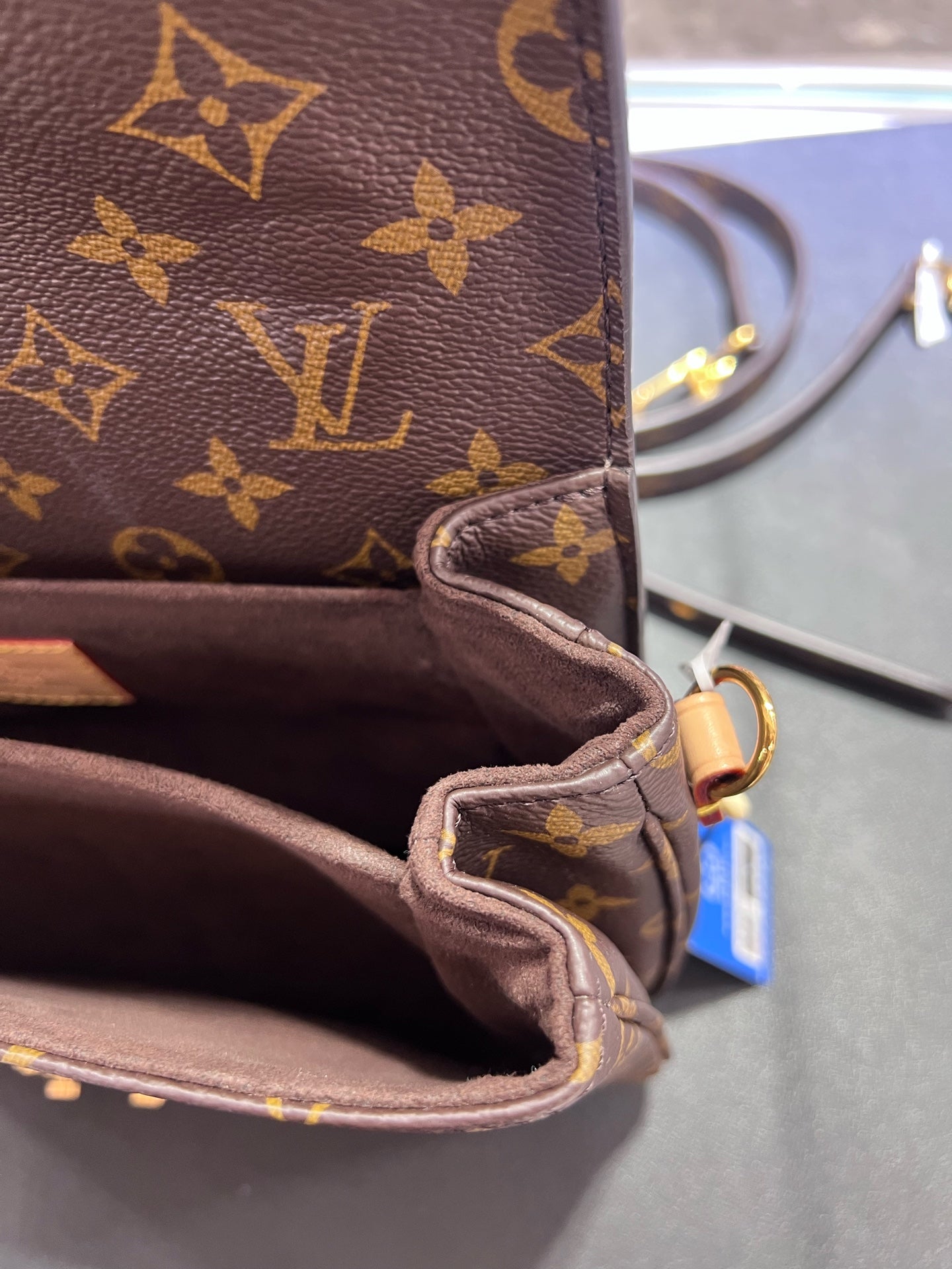 Louis Vuitton Pochette Métis Canvas Messenger Bag M44875