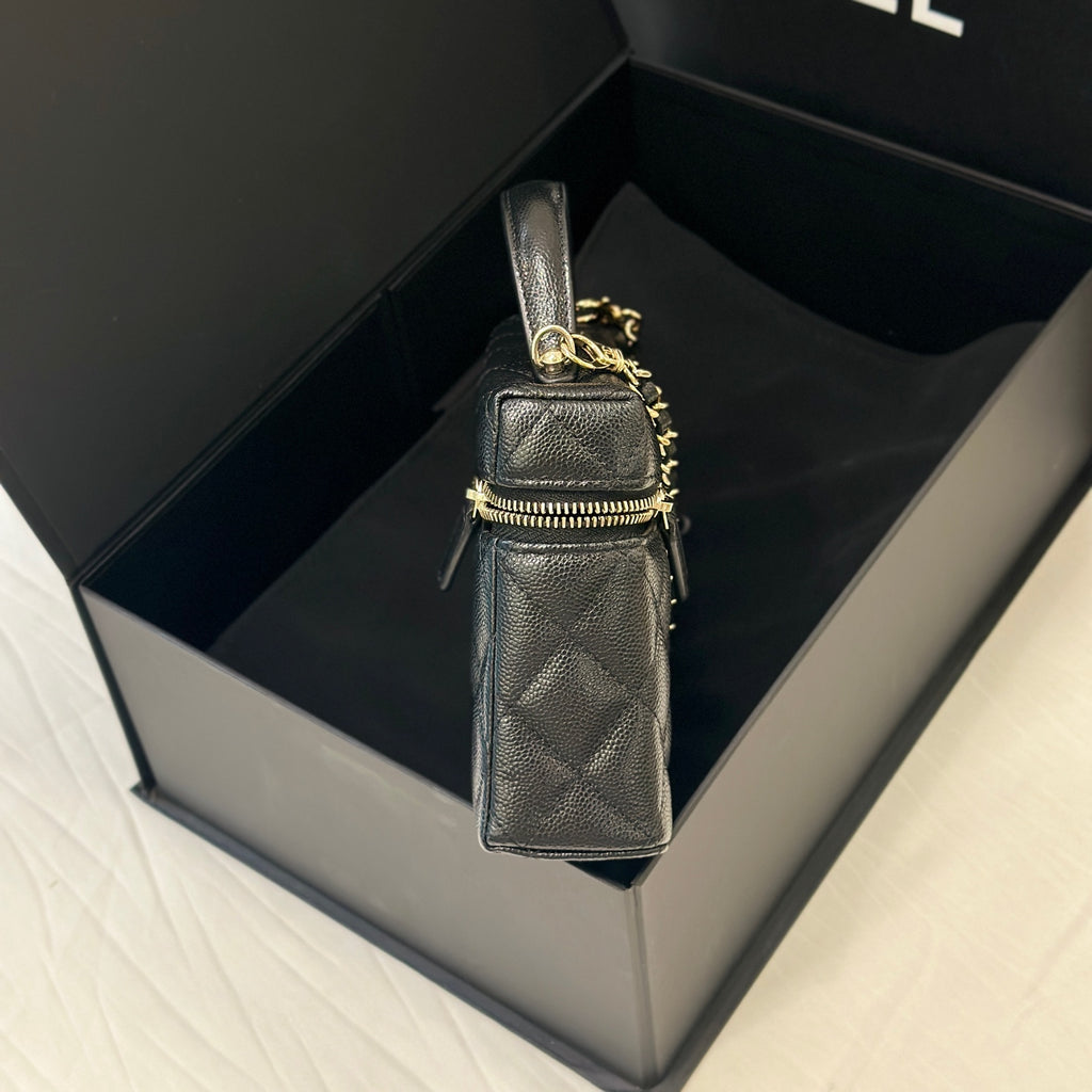 Chanel Shoulder, crossbody, and tote bag 19.5×5×17 AP4385-Y04059-C3906