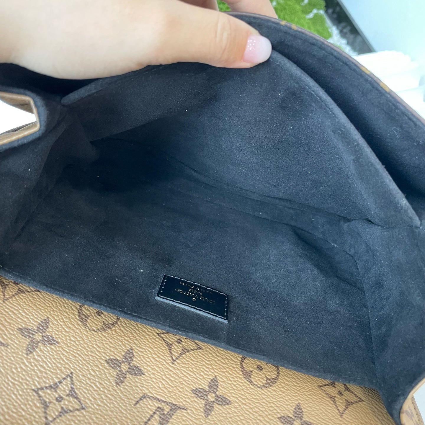 Louis Vuitton Messenger Bag