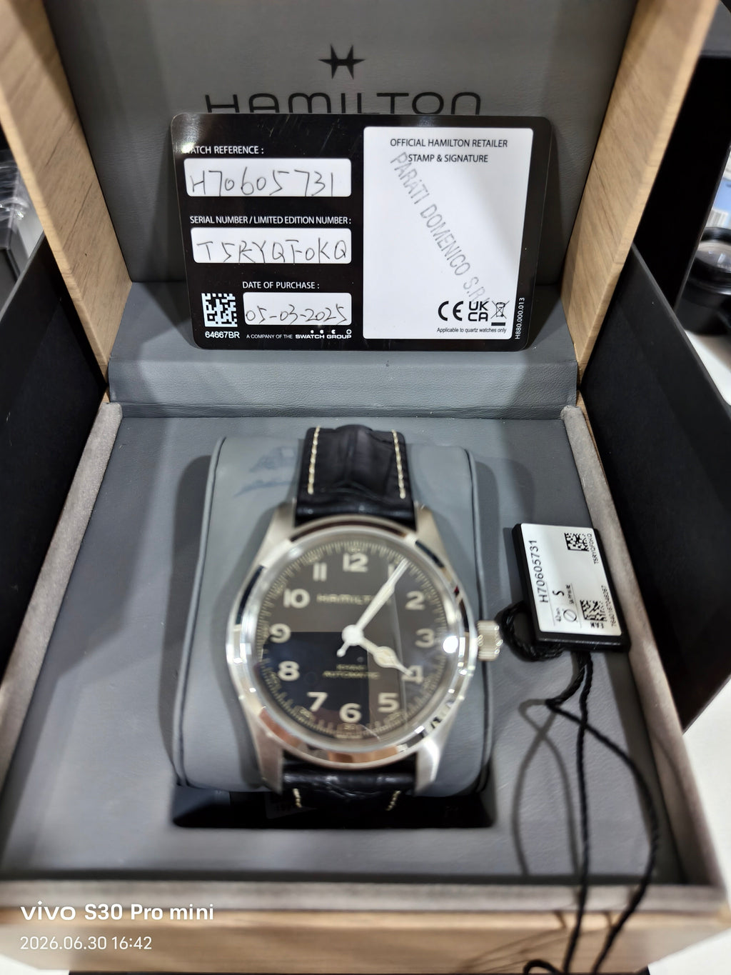 Hamilton Khaki Field Uniform Automatic (self-winding) watch 42 millimeters H70605731