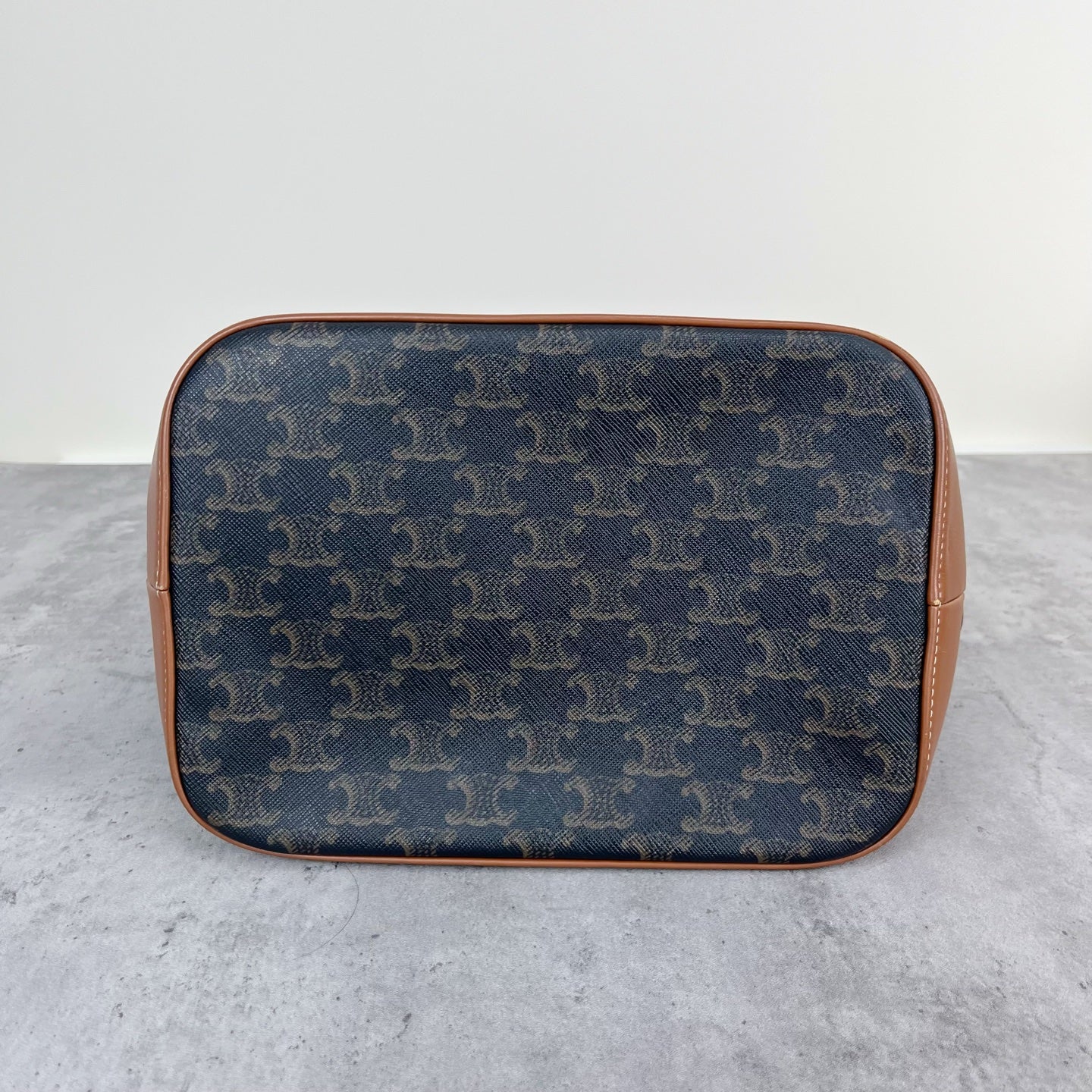 Celine Medium-sized bucket bag with a logo print Bucket & Drawstring Bag 191132CAS.04LU