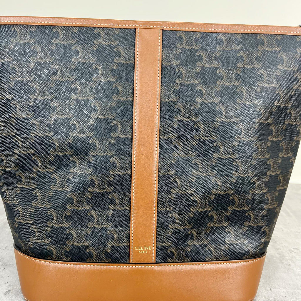 Celine Medium-sized bucket bag with a logo print Bucket & Drawstring Bag 191132CAS.04LU