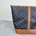 Celine Medium-sized bucket bag with a logo print Bucket & Drawstring Bag 191132CAS.04LU