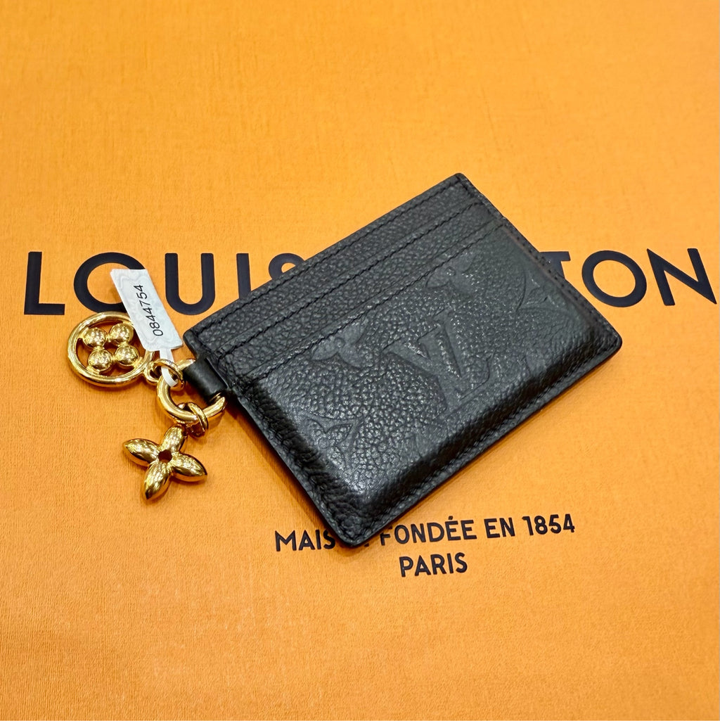Louis Vuitton Black 10.2 x 7.3 x 0.3