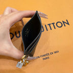 Louis Vuitton Black 10.2 x 7.3 x 0.3