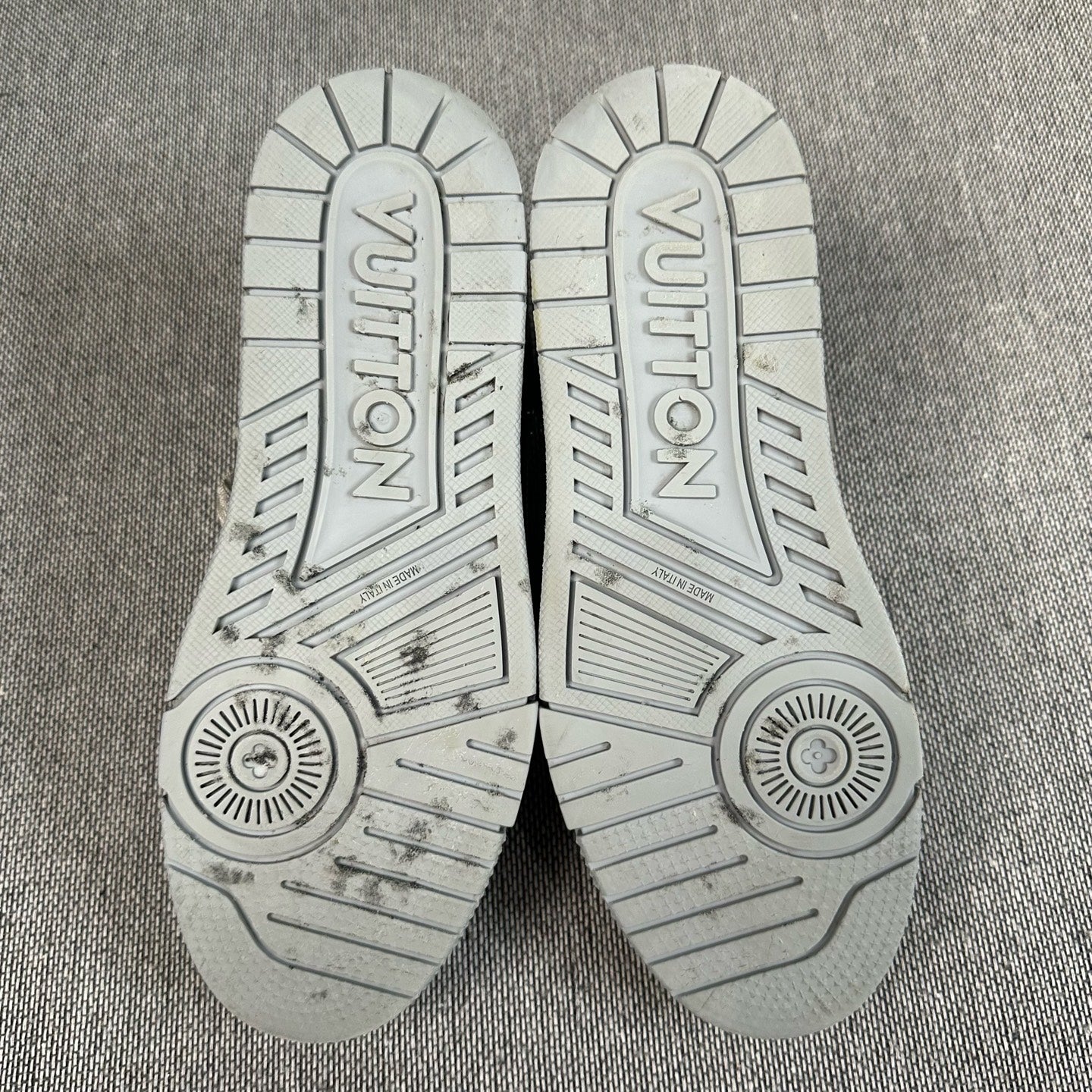 Louis Vuitton Leather Silver Skate shoes
