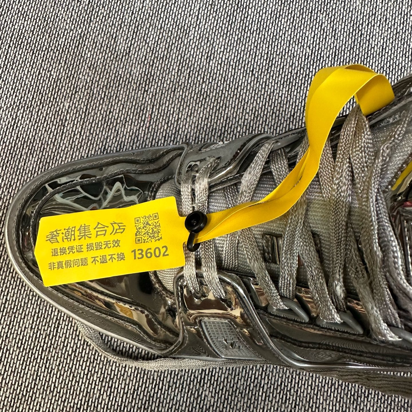 Louis Vuitton Leather Silver Skate shoes