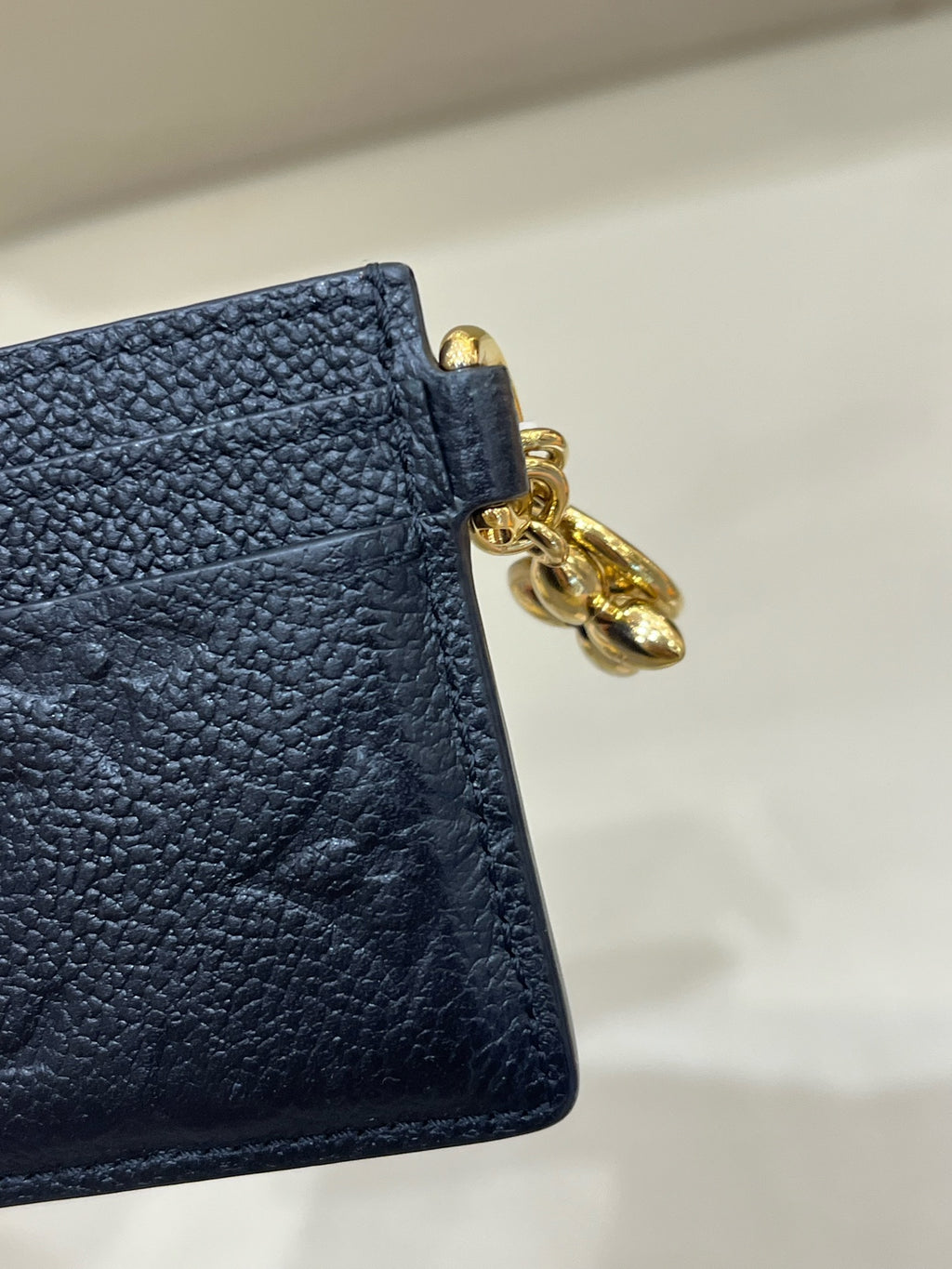 Louis Vuitton Black 10.2 x 7.3 x 0.3