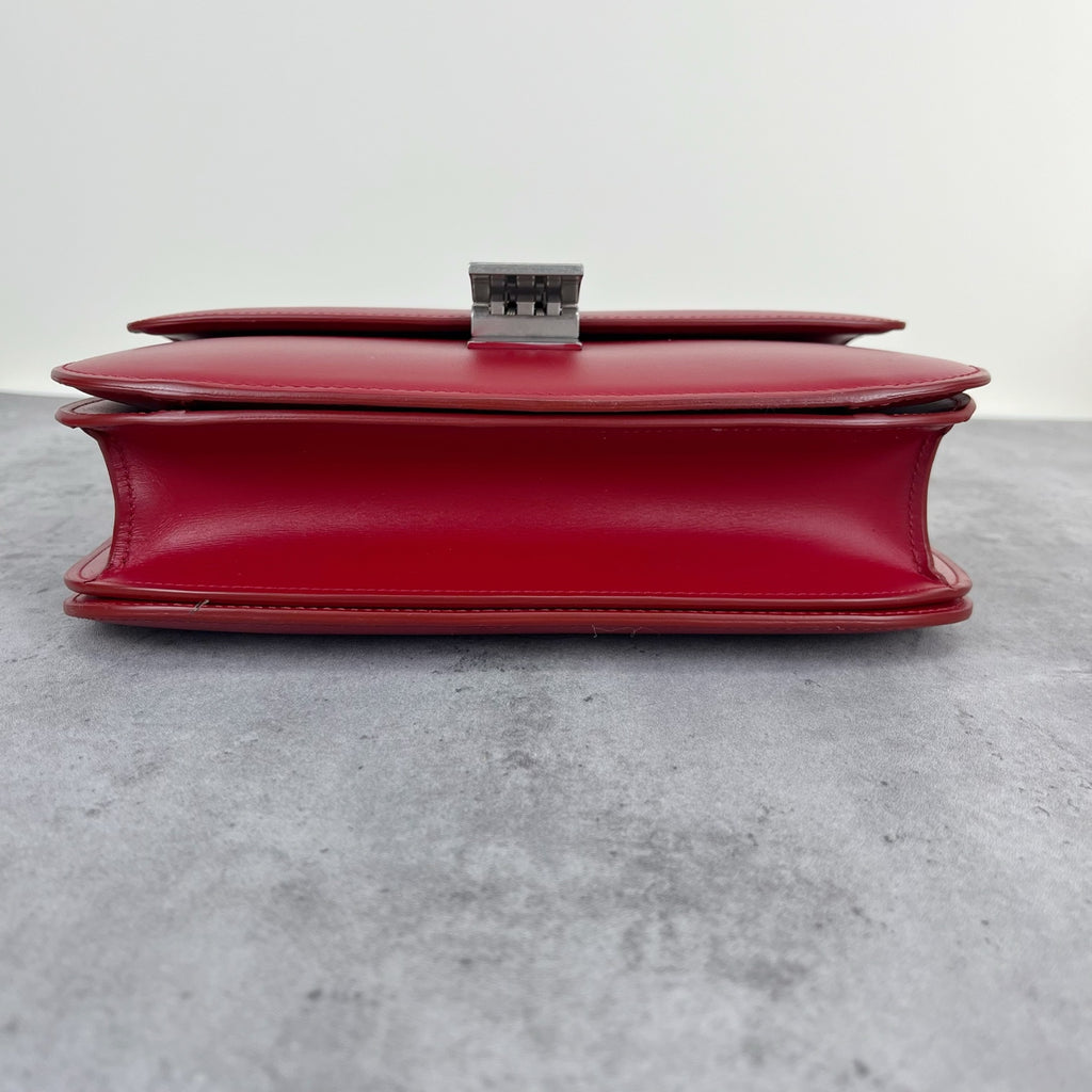 Celine Classic Medium-Size Polished Calfskin Handbag Leather Red 189173DLS.27ED