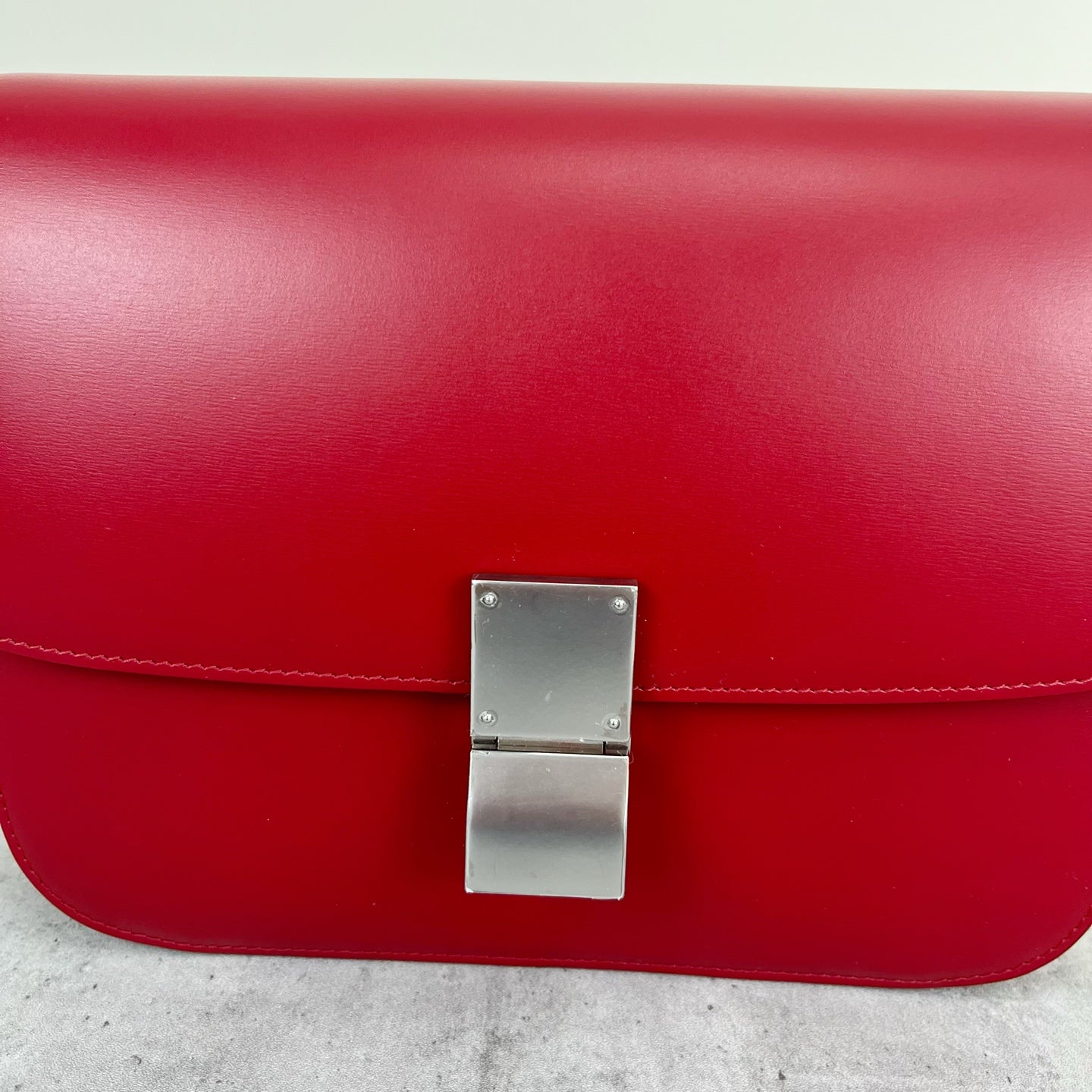 Celine Classic Medium-Size Polished Calfskin Handbag Leather Red 189173DLS.27ED