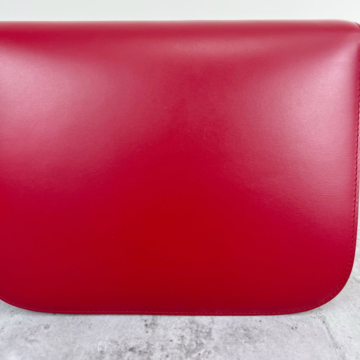 Celine Classic Medium-Size Polished Calfskin Handbag Leather Red 189173DLS.27ED