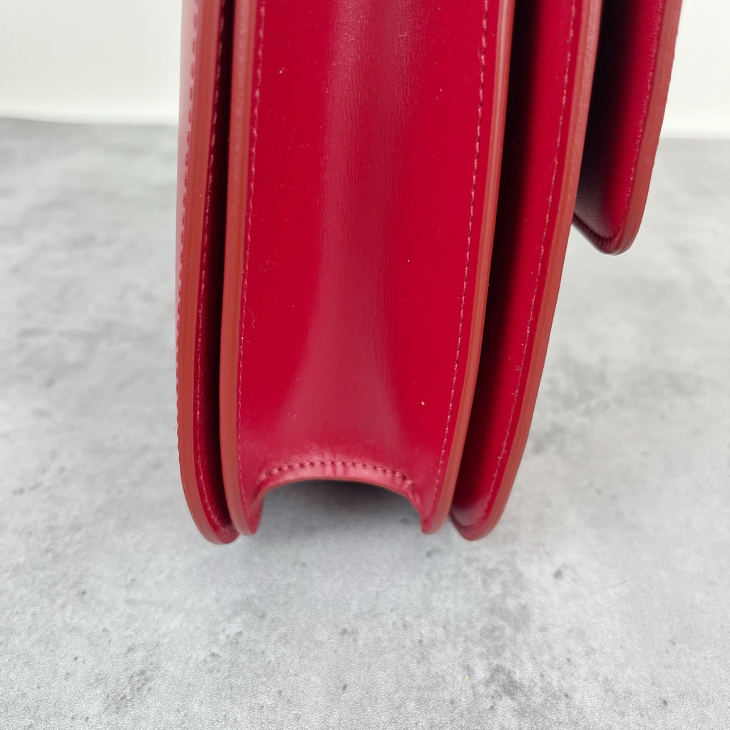 Celine Classic Medium-Size Polished Calfskin Handbag Leather Red 189173DLS.27ED
