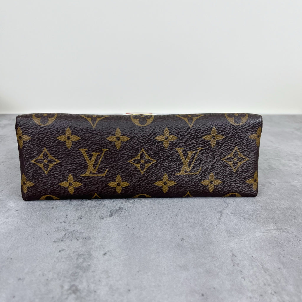 Louis Vuitton M44322