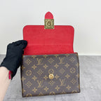 Louis Vuitton M44322